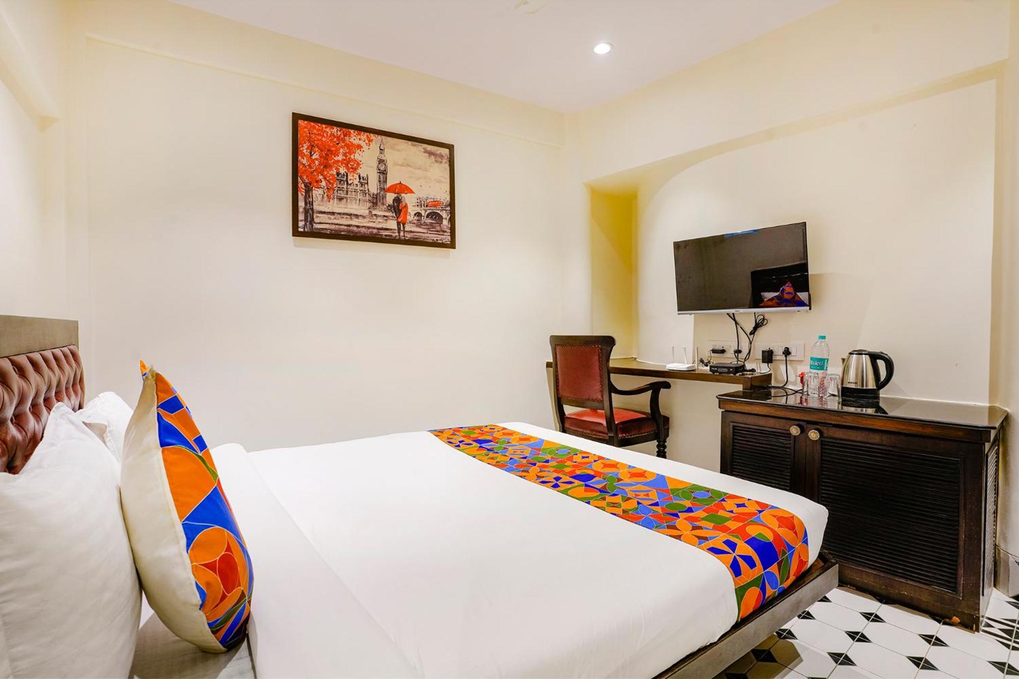 Hotel Fabhotel Corporate Vakola 3*