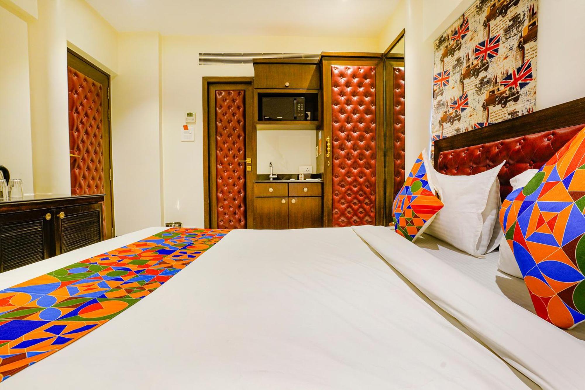 Hotel Fabhotel Corporate Vakola 3*
